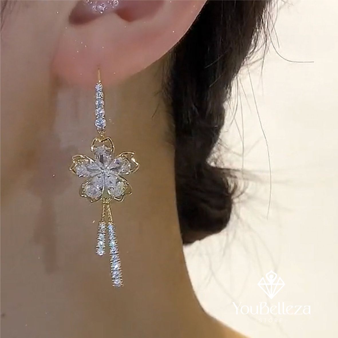 Aretes Flor de Circón